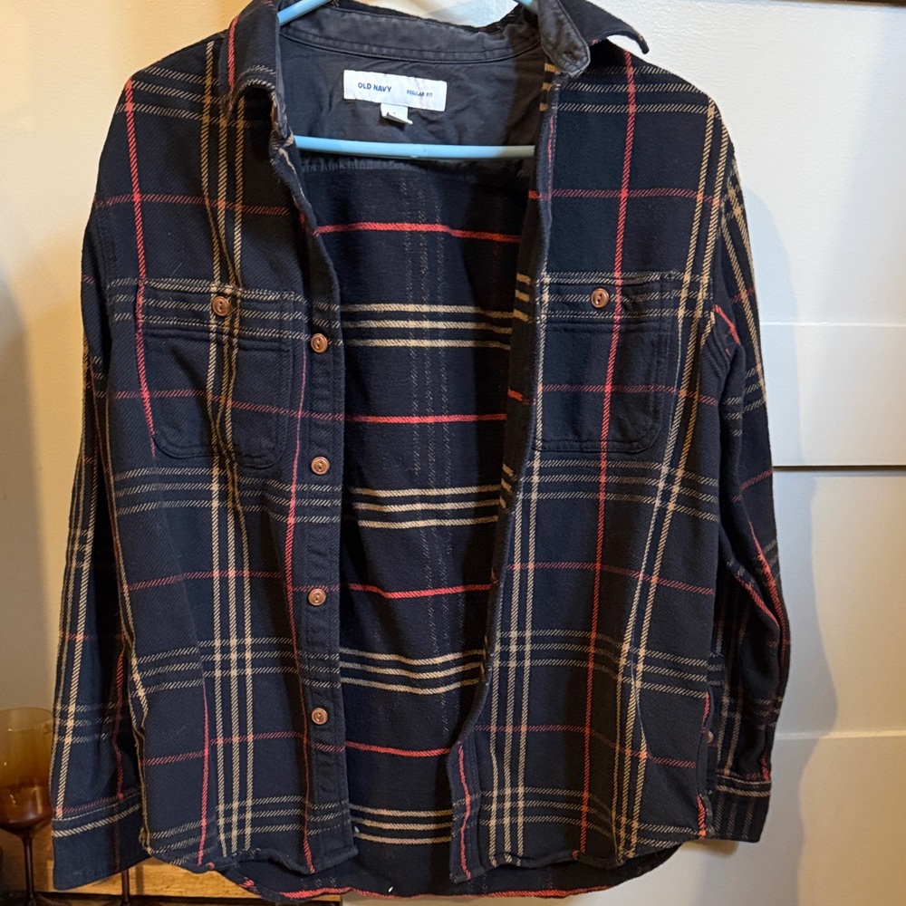 100% Cotton Old Navy Relaxed Fit Men's Dark Plaid Flannel (Size M)